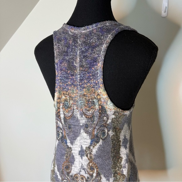 GINGER G Sleeveless Knit Tank Top Racerback Lightweight Abstract High Low Medium - Picture 9 of 11